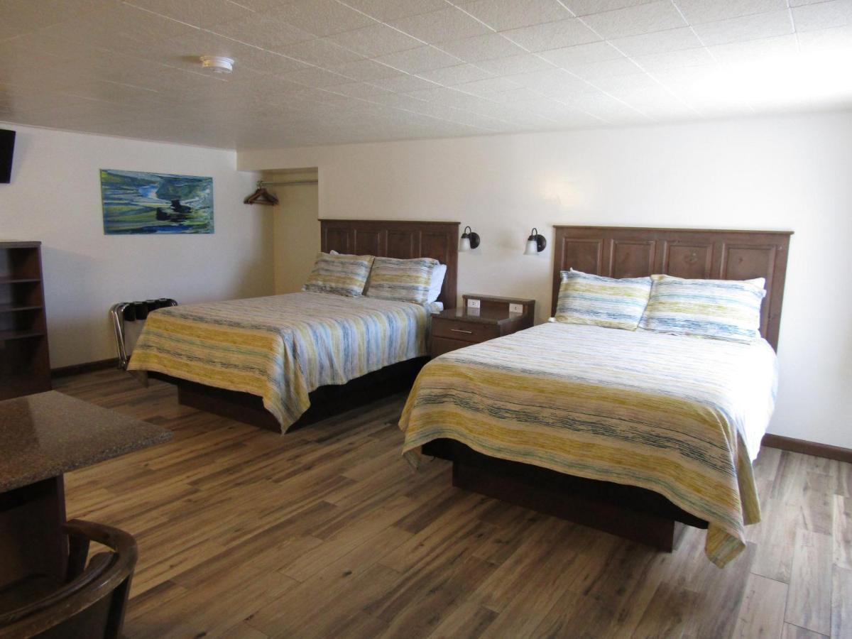 Lamplighter Lodge แพงกวิทช์ ภายนอก รูปภาพ