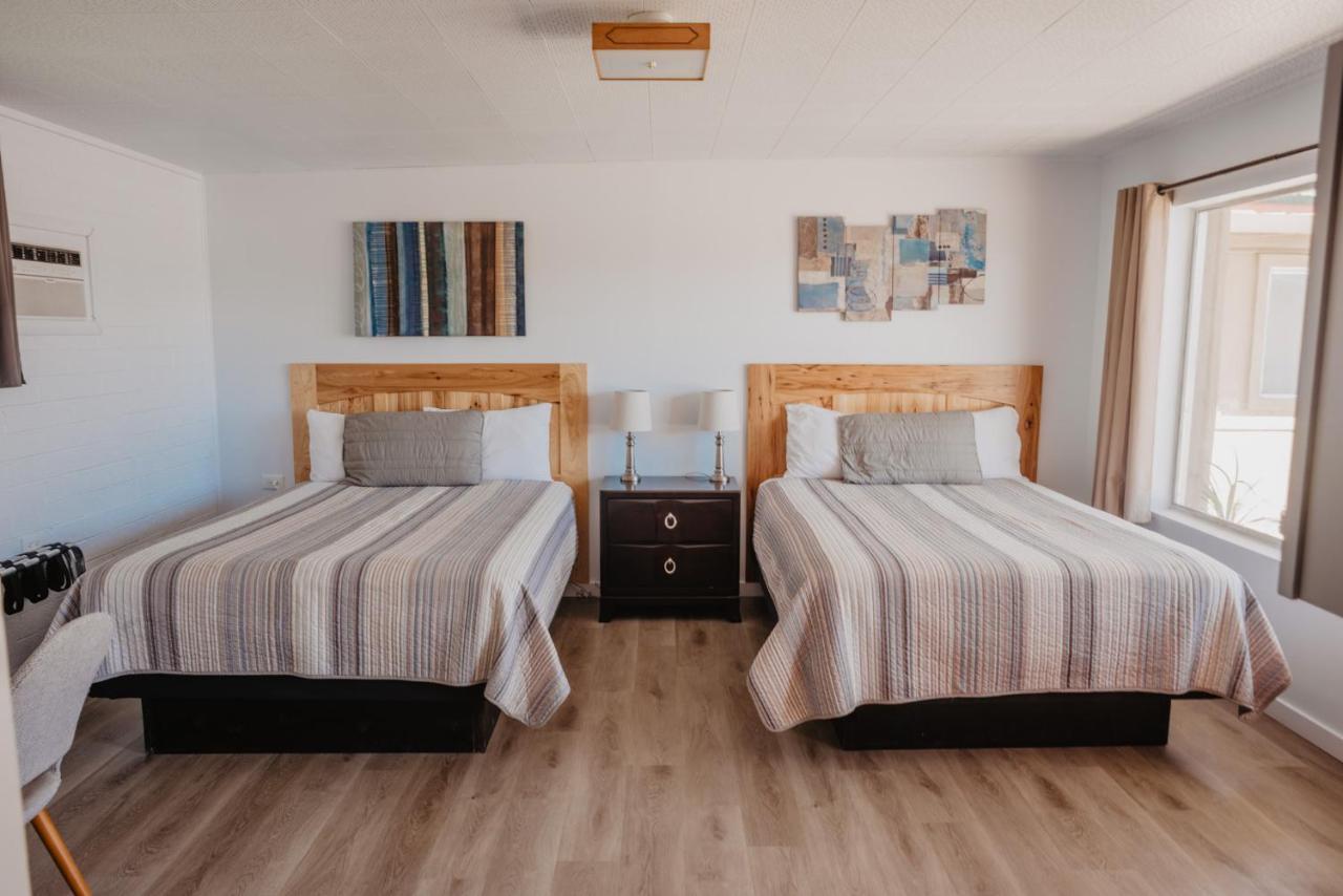 Lamplighter Lodge แพงกวิทช์ ภายนอก รูปภาพ